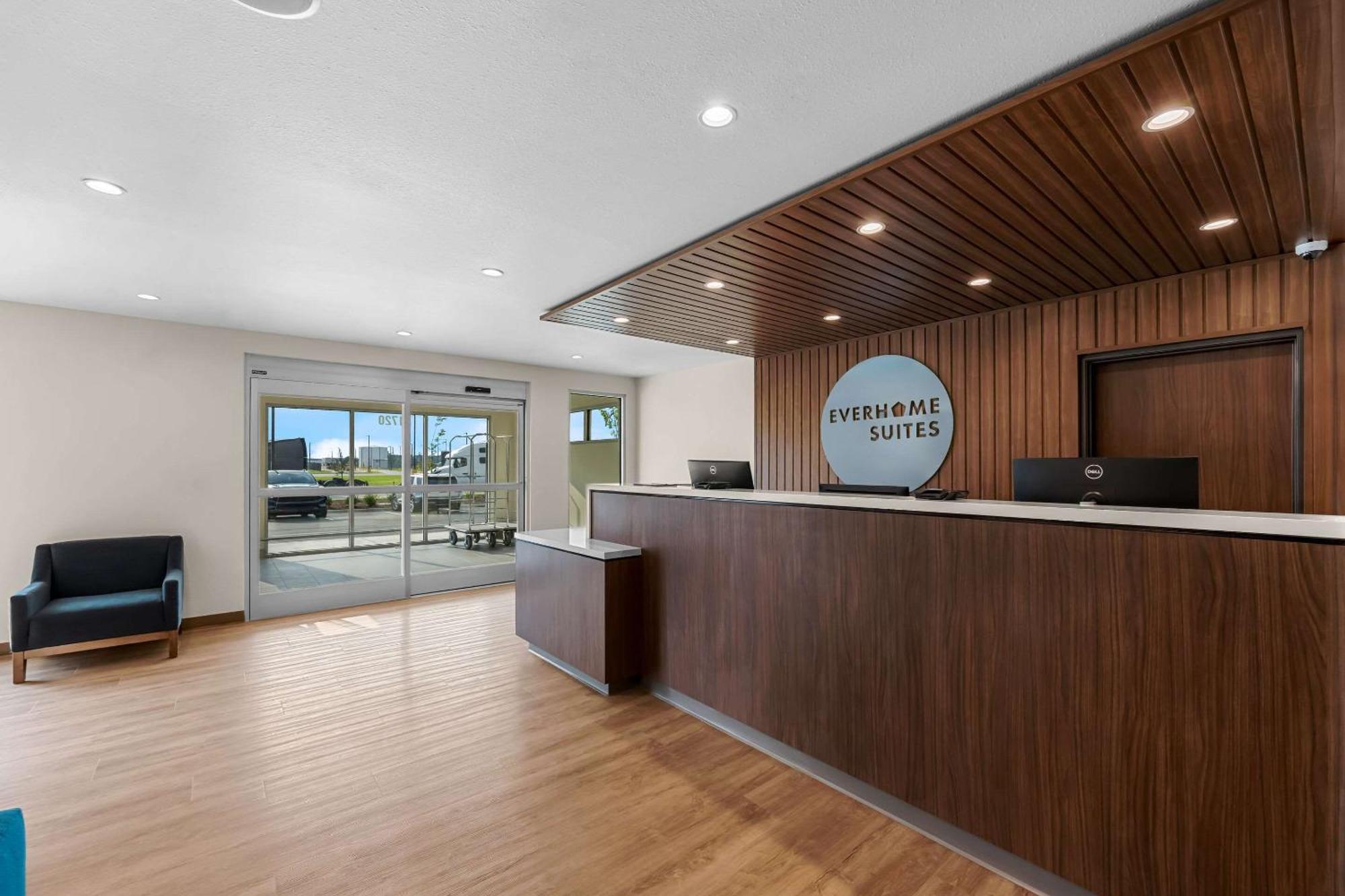 Everhome Suites Fayetteville Near Fort Bragg מראה חיצוני תמונה